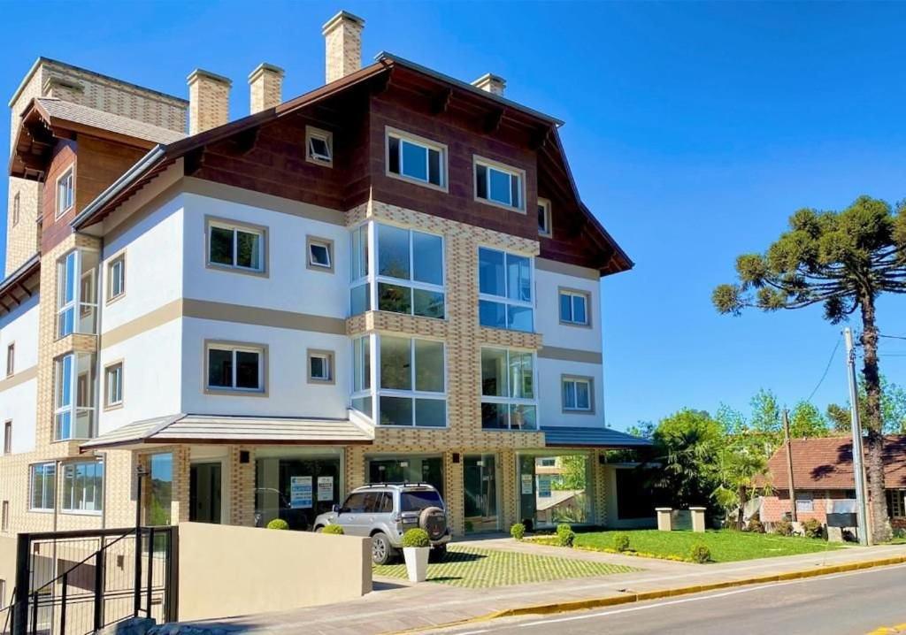 Dom Fioreze 205 - Apto Em Gramado Ao Lado Do Hotel Colline De France Esterno foto